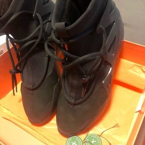 Fear Of God “Triple Black”